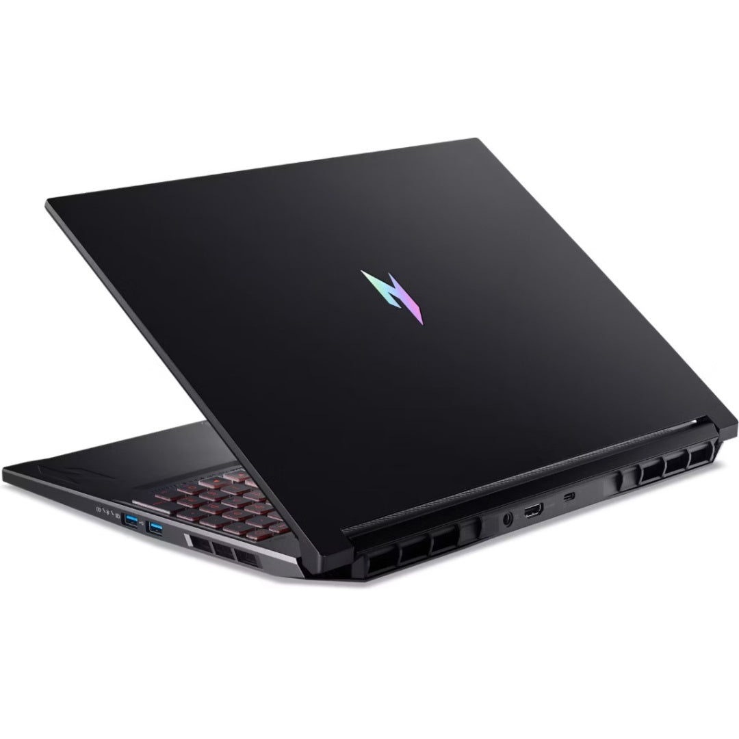 Notebook Gamer Acer Core 7 240H RTX 5050 16 pulgadas 180Hz Uruguay